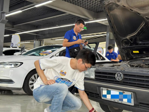 线下开展的淘车车采购技能竞赛