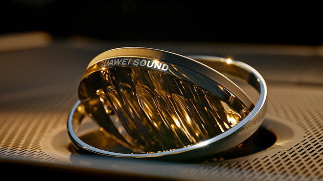 尊界S800引爆上海车展 全球豪车高管争相探秘