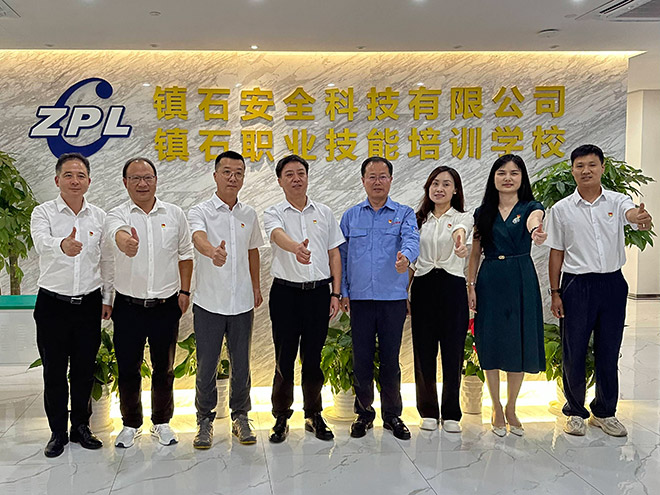 东风商用车与宁波镇海石化全链路协同 共筑合作新生态 东风商用车与宁波镇海石化全链路协同 共筑合作新生态