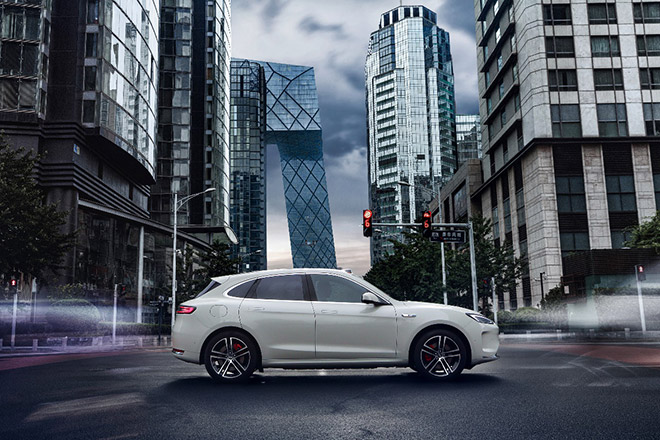 科技 权益  效率三重奏 问界新M5 Ultra重塑高价值SUV