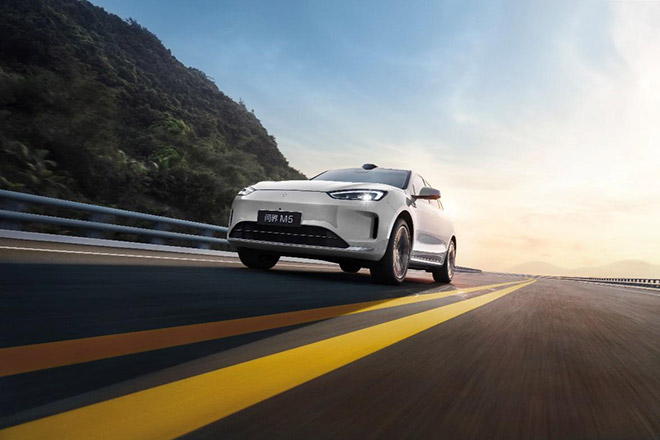 科技 权益  效率三重奏 问界新M5 Ultra重塑高价值SUV