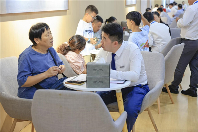 2025第二十届南昌国际车展10月1日盛大开幕