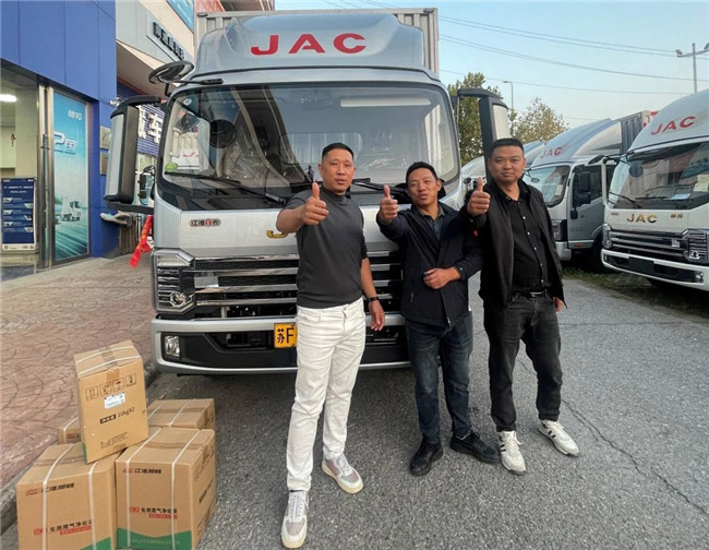 江淮1卡帅铃 升级徐老板长途运输体验 江淮1卡帅铃 升级徐老板长途运输体验