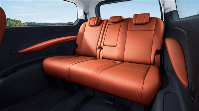 多维度对比锐胜M8和别克GL8