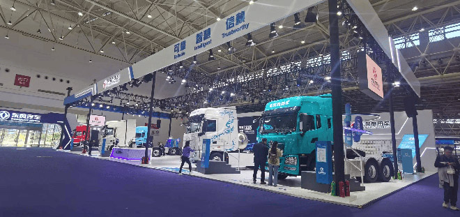 上绿牌 续航无忧 东风天龙KL增程混动重卡