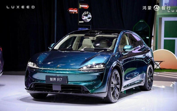 凭天赋 去颠覆，智界汽车亮相广州国际车展 解锁潮趣生活新体验