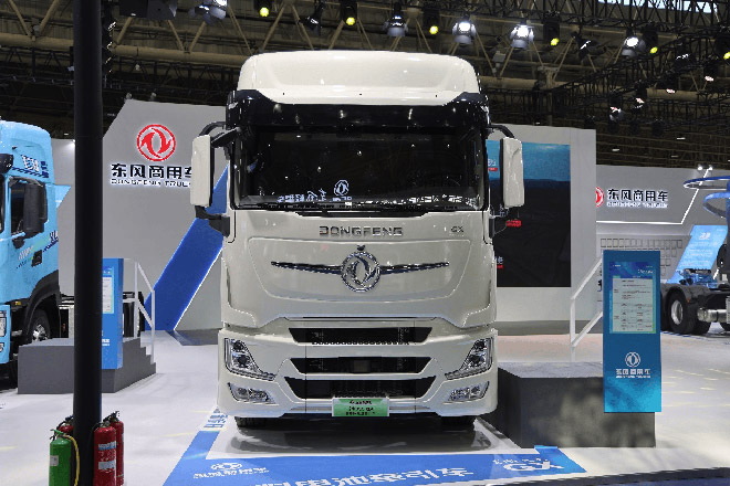 欧洲版东风天龙GX氢燃料电池牵引车