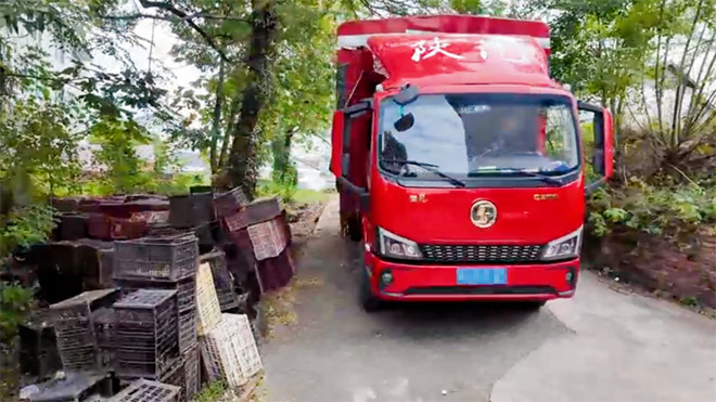 陕汽德龍G300助卡友聂师傅荣膺“高效运输代言人”