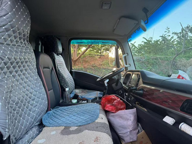 陕汽德龍G300助卡友聂师傅荣膺“高效运输代言人” 陕汽德龍G300助卡友聂师傅荣膺“高效运输代言人”