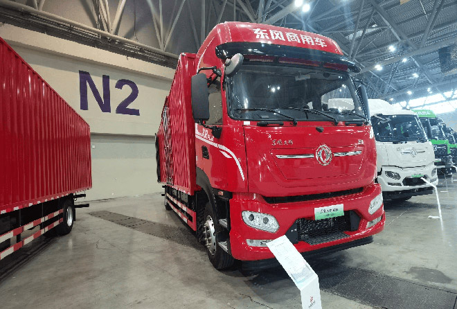 东风天锦KRe（高顶）电动载货车 