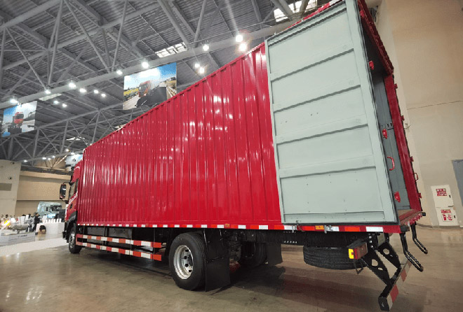 东风商用车推出3款载货车爆款产品