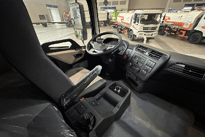 矿石运输新生态  东风KT9C 纯电自卸车