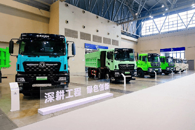 东风商用车2026年合作伙伴大会全新平台亮相  剑指17.6万台