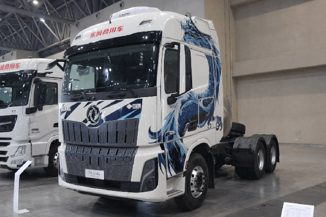 东风商用车2026年合作伙伴大会全新平台亮相  剑指17.6万台