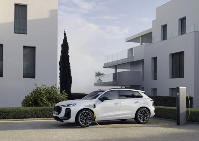 ZKW 为新款奥迪 Q3 配备数字矩阵式 LED 前大灯