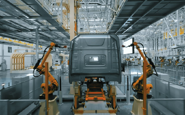 东风商用车放大招！D600智慧工厂落地，是否会改写商用车智造规则？