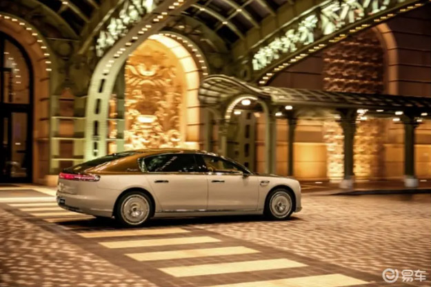 尊界S800 豪华新范式重塑百万级出行价值标杆