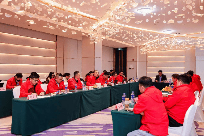 龙抬头 启新程”东风龙擎3.0⁺ 技术升级 东风天龙新KL上市发布