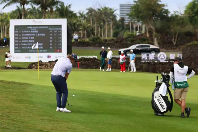 从果岭到座舱 尊界S800成时代精英的“移动精神自留地”