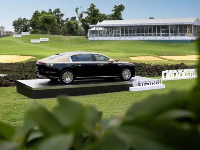 从果岭到座舱 尊界S800成时代精英的“移动精神自留地”