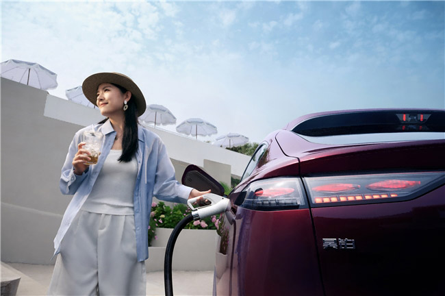 15.99万起 大一圈超有料的昊铂HT