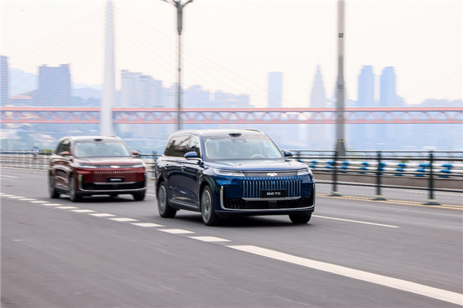 风云猎鹰驾辅挑战赛·重庆站 征服8D魔幻山城