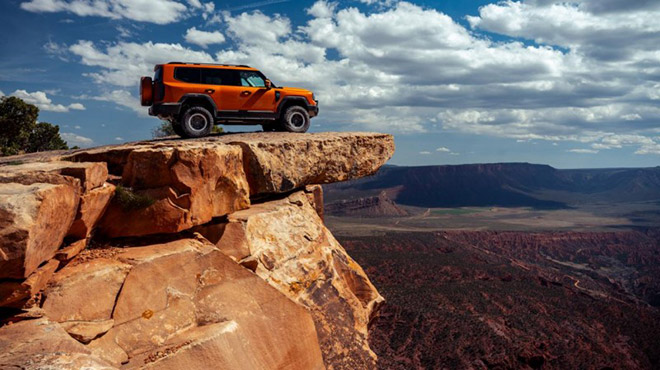 纵横G700登顶摩押世界之巅