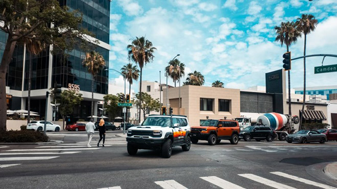 纵横G700开进美国CBD