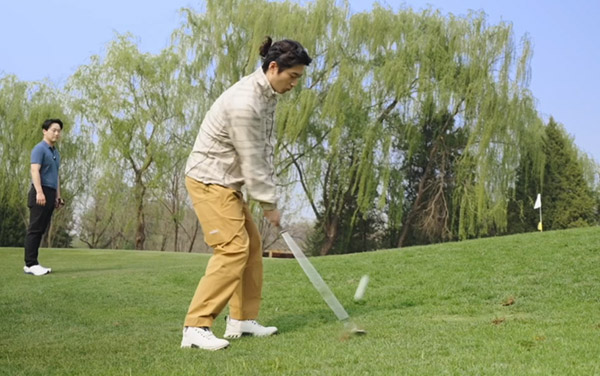 窦骁同款座驾！尊界S800用硬核辅助驾驶，诠释百万豪华新高度