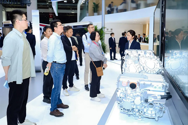 华为智擎&华为超充重磅亮相2026北京车展