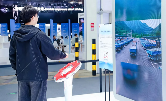 华为智擎&华为超充重磅亮相2026北京车展