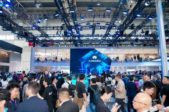  风云T9L北京车展人气高涨