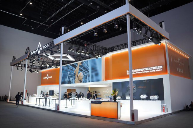 星驱科技展台全景