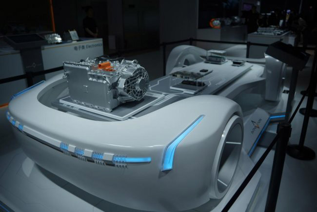 底盘将EDU、ODP、ADCU、PCMU、BMS等核心单元融为一体