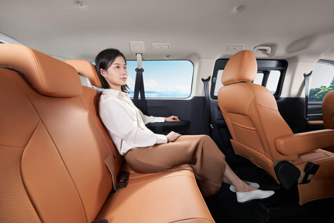 10万级自动挡MPV 2026款锐胜王牌M7